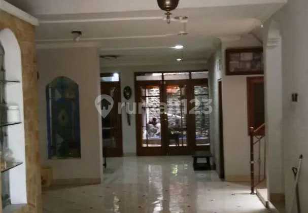 Disewakan Rumah Strategis di Kuningan Raya Antapani Bandung Kota 2