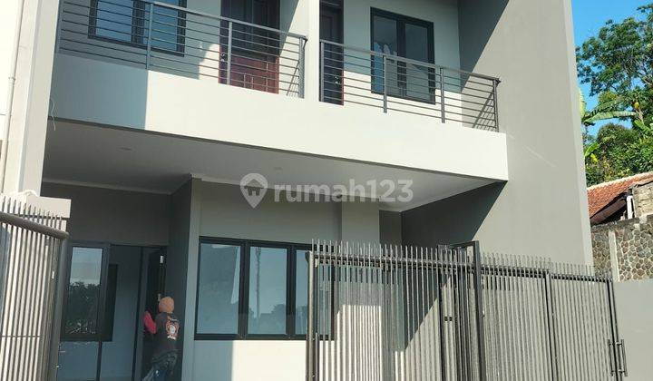 Modern Dan Strategis Rumah Bagus Di Komplek Budisari Setiabudi 1