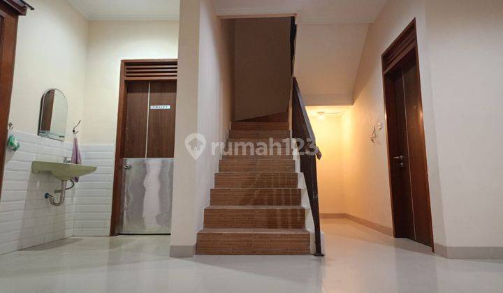 foto lainnya dijual rumah 2 lantai di