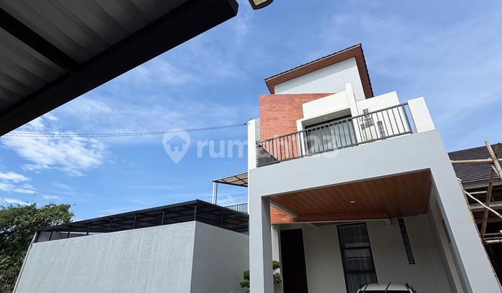 Villa House in Cihanjuang with Swimming Pool, SHM, Can Be Used as a BnB, Running House with SHM in Cihanjuang is Good 2