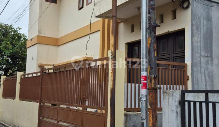 Kost Kostan for Sale in the Strategic Buah Batu Area, SHM, Full Condition. Kost Kostan for Sale in the Strategic Buah Batu Area, SHM, Full Condition.