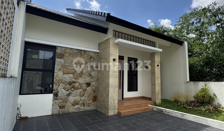 For Sale New House in Cihanjuang, Good Complex For Sale New House in Cihanjuang, Good Complex