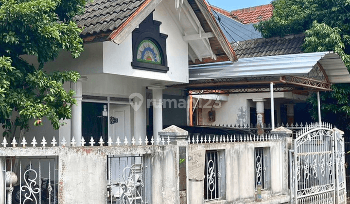 Dijual Rumah Posisi Hoek di Margahayu 2