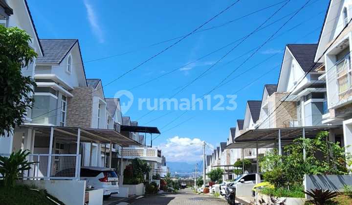 Jual Rumah Cantik di Kolmas Cimahi Siap Huni 2Lantai 1