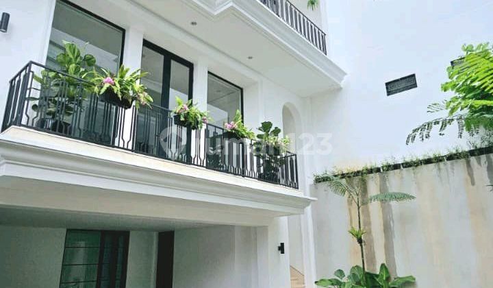 Rumah Mewah di Kebayoran Baru Harga 12 Miliar