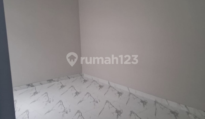 Dijual Rumah Murah  2 Lantai Citra 1 Jakarta Barat