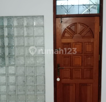 For Sale/Rent 2-Bedroom House in Jelambar Kav Polri, Grogol, West Jakarta 2