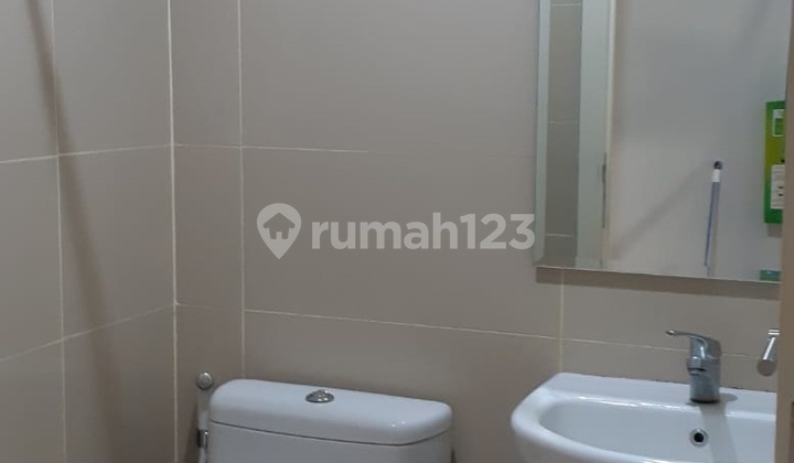 Dijual Apartemen Type Studio Madison Central Park Lobby Magnolia  2
