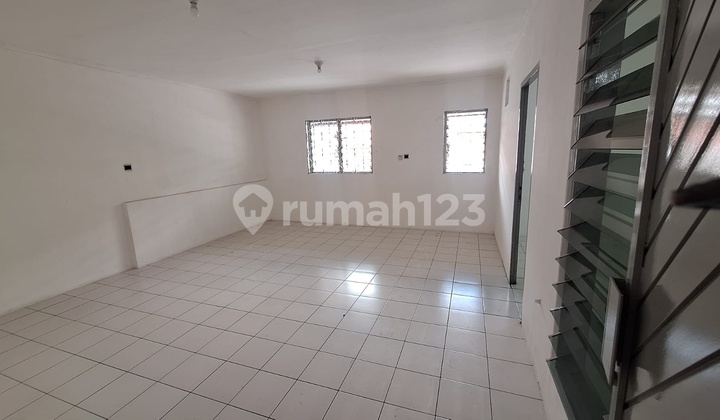 Rent a 6-Bedroom House in Jelambar Grogol, West Jakarta