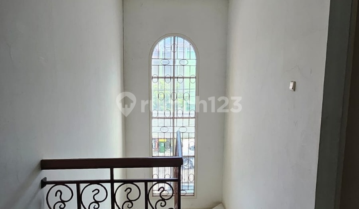 Rent a 5-Bedroom House in Citra 2 Ext Kalideres, Cengkareng, West Jakarta