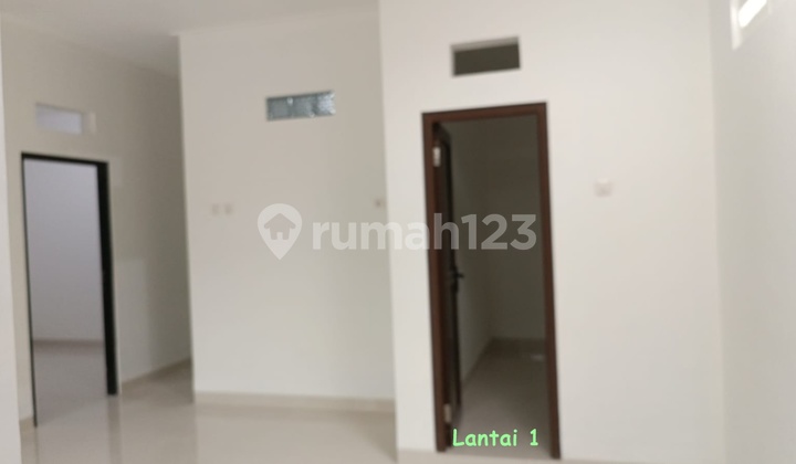 Jual Rumah Baru Huk 2 1/2 Lantai Dekat dengan Sekolah Di Duri Kepa Tanjung Duren Grogol Jakarta Barat 2