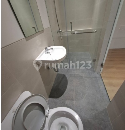 Dijual Rumah Town House 3 Lantai di Joglo Jakarta Barat 2