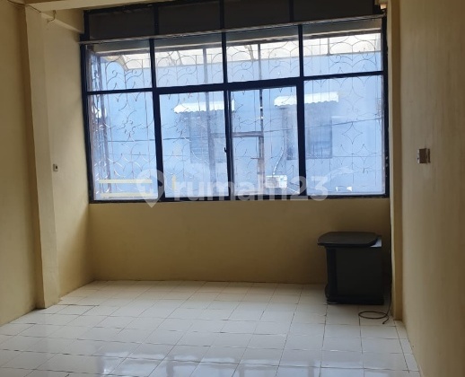 For Rent: 2-Story House in Strategic Location at Kav Polri, Jelambar, Grogol, West Jakarta