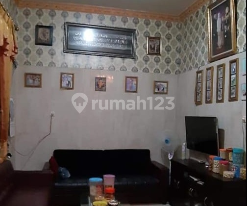 Selling 2 Houses Combined into One in Jelambar, West Jakarta