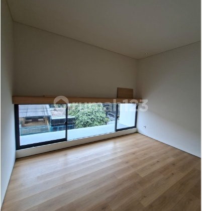 Dijual Rumah Town House 3 Lantai di Joglo Jakarta Barat 1