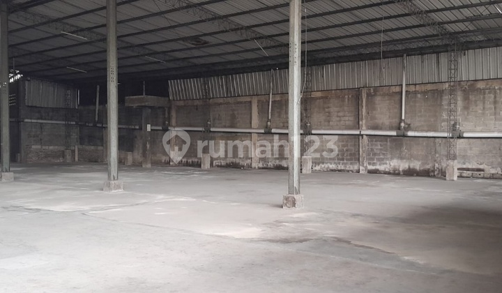 Sewa Gudang Luas Bangunan 2000 M di Cipondoh Tangerang Banten