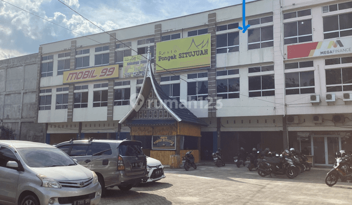 Ruko 3 Lantai Tengah Kota Dijual di Jl. Arifin Ahmad Pekanbaru 1