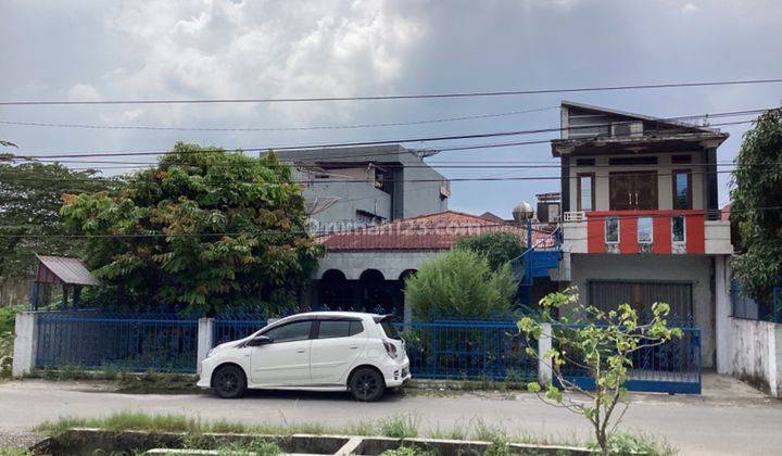 Rumah Bulatan Tengah Kota Dijual di Jl Pepaya Pekanbaru