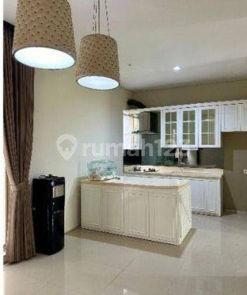 Disewakan Rumah 2 Lantai Di Green Hill Citraland Semi Furnished  2