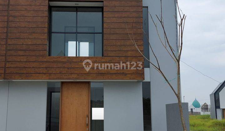 Disewakan Rumah 2 Lantai Di Royal Residence Via Familia  1