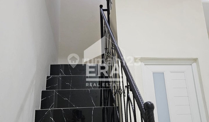 For sale: Kuda Lumping Street boarding house, BCS, 3 floors 2