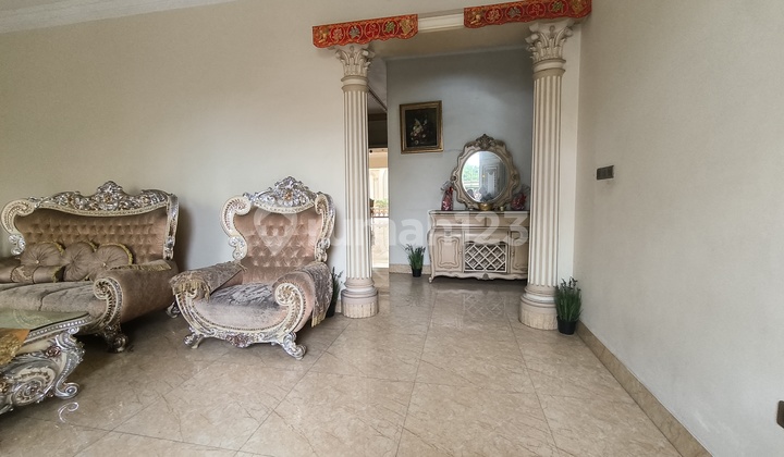 For sale house on Jl. Modern Raya Golf, Tangerang 2