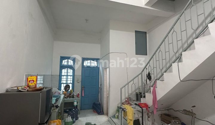 Dijual Rumah 3 Lantai Jalan Brigjend Katamso Gang Sentosa 2
