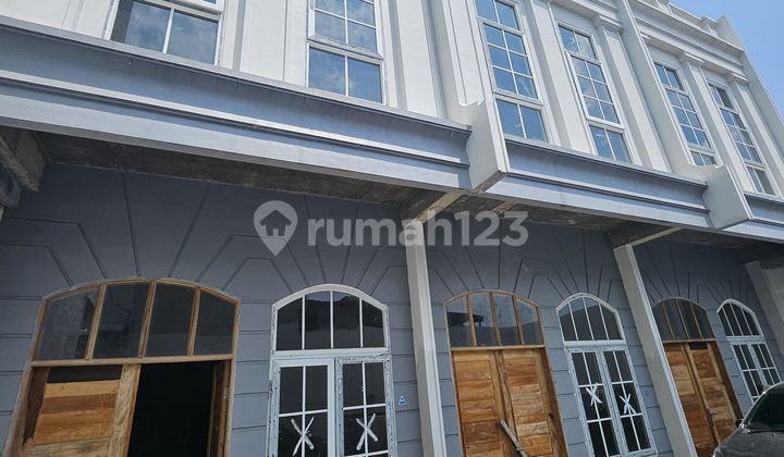 New Townhouse Complex Jefferson Haus in the Krakatau Fishing Area New Townhouse Complex Jefferson Haus in the Krakatau Fishing Area