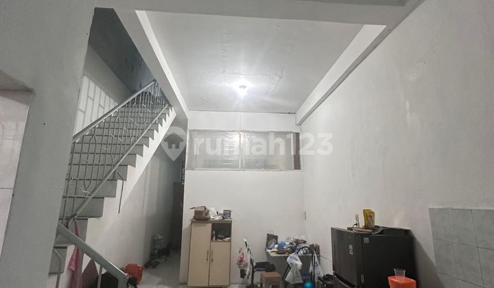 Dijual Rumah 3 Lantai Jalan Brigjend Katamso Gang Sentosa 1