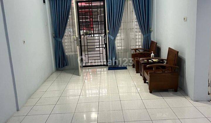 Dijual Rumah Modern Komplek Halton Place Jalan Panglima Denai 2