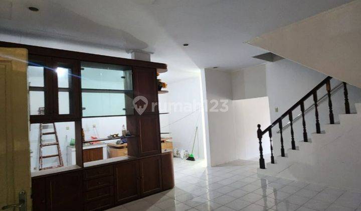 Villa Komplek Mutiara Indah Jalan Kapten Muslim Daerah Millenium 2