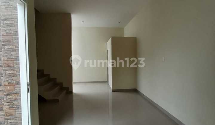 Rumah Baru Komplek Roberto Haus Jalan Panglima Denai Medan Amplas