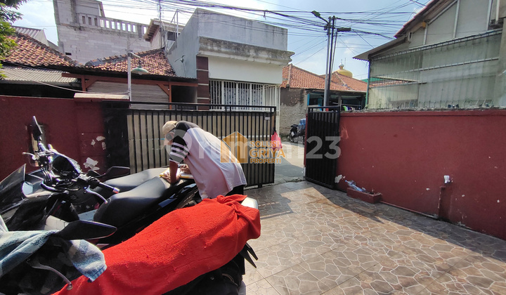 Dijual Rumah Strategis Masuk Mobil Pinggir Jalan di Condet Kramat Jati Jaktim. 2