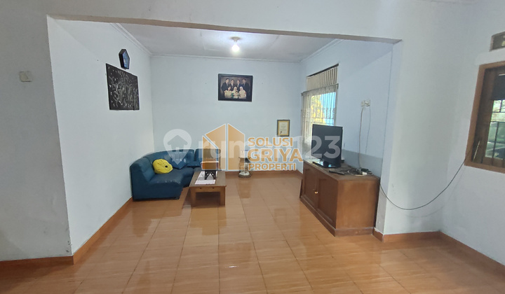 FOR SALE SPACIOUS AND VERY COMFORTABLE RESIDENTIAL HOUSE IN CIOMAS BOGOR WITH FISH POND. 2