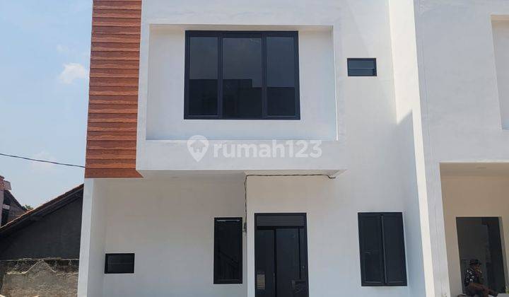 Rumah 2 Lantai Bagus SHM Cibubur Depok Murah 2