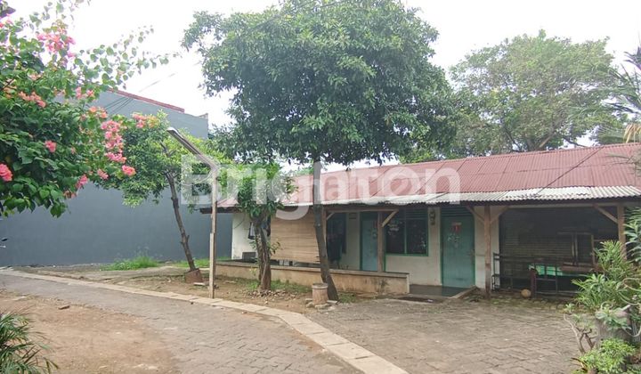 SPACIOUS LAND SUITABLE FOR BUILDING   A SERENE RESIDENCE OR BOARDING HOUSE IN A SAFE ENVIRONMENT IN TANJUNG BARAT, SOUTH JAKARTA, PAYMENT CAN BE INSTALLED.
