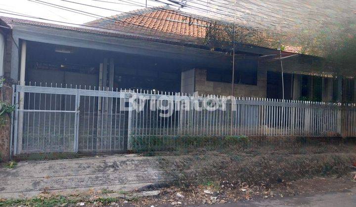 RUMAH BANGUNAN PERLU RENOVASI BISA UNTUK USAHA KULINER, INDOMARET DI CAWANG JAKARTA TIMUR 2