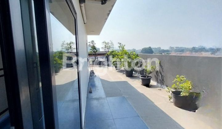 1 UNIT LAGI !!!..RUMAH BANGUNAN BARU GRES DESAIN MODERN STRATEGIS SELANGKAH KE GANDARIA CITY DAN PIM JAKARTA SELATAN 2