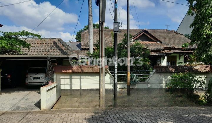 RUMAH ASRI BANGUNAN KOKOH DALAM PERUMAHAN DI CIRENDEU TANGERANG SELATAN RUMAH ASRI BANGUNAN KOKOH DALAM PERUMAHAN DI CIRENDEU TANGERANG SELATAN
