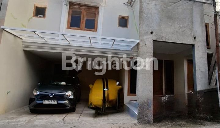 RUMAH BANGUNAN BARU BAGUS STRATEGIS DEKAT MALL KALIBATA JAKARTA SELATAN 