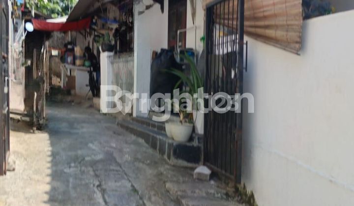 RUMAH TINGGAL SEKALIGUS TEMPAT USAHA DI JALAN AMPERA JAKARTA SELATAN  2