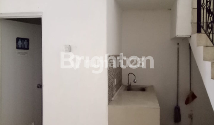 READY-TO-USE SHOPHOUSE WITH GOOD BUILDING IN WEST PEJATEN, PASAR MINGGU, SOUTH JAKARTA