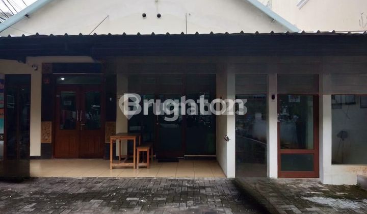 A BUILDING REQUIRES RENOVATION, COMMERCIAL LOCATION SUITABLE FOR BUSINESS, OFFICE, RESTAURANT, STRATEGICALLY LOCATED ON KAPTEN TENDEAN STREET, SOUTH JAKARTA A BUILDING REQUIRES RENOVATION, COMMERCIAL LOCATION SUITABLE FOR BUSINESS, OFFICE, RESTAURANT, STRATEGICALLY LOCATED ON KAPTEN TENDEAN STREET, SOUTH JAKARTA