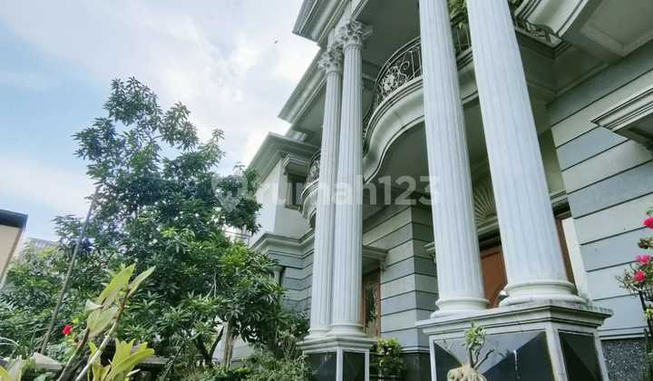 Rumah Cantik Mewah 2 Lantai di Taman Centuri Bekasi Pekayon