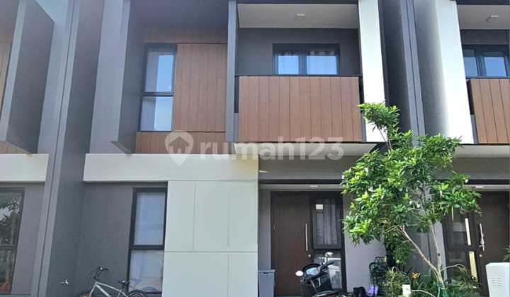 Dijual Rumah 2 lantai di cluster Regia summarecon Crown Gading Bekasi