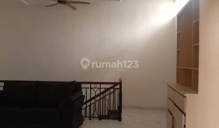 Dijual Rumah 2 Lantai di Pondok Bambu Jakarta Timur  2