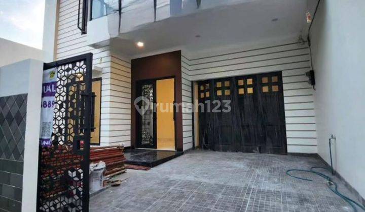 Rumah Mewah Dan Baru 2 Lantai di Cipinang Jakarta Timur 1