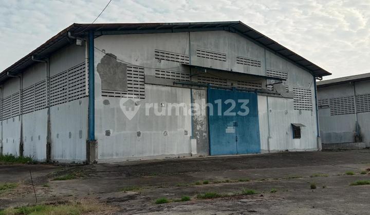 Gudang Luas dan Strategis di Purwasari Karawang Timur Gudang Luas dan Strategis di Purwasari Karawang Timur