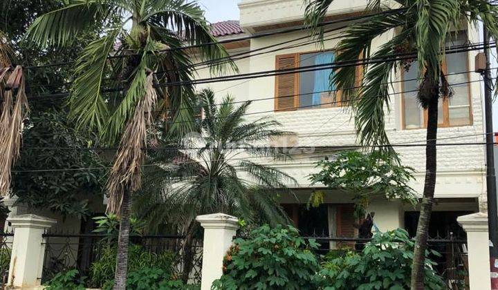 Dijual Rumah di Menteng Dkt Pegangsaan Dkt Jl.proklamasi 1