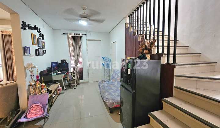 Rumah Minimalis Lokasi Strategis dan Siap Huni di Cluster Laves Harapan Indah Bekasi 2